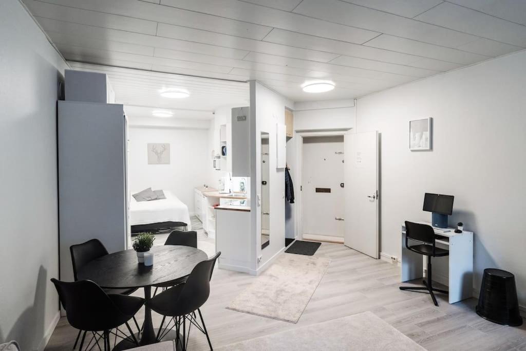 Cozy Roomy Studio Flat Next To Tram Stop @ Kallio Helsinki Kültér fotó