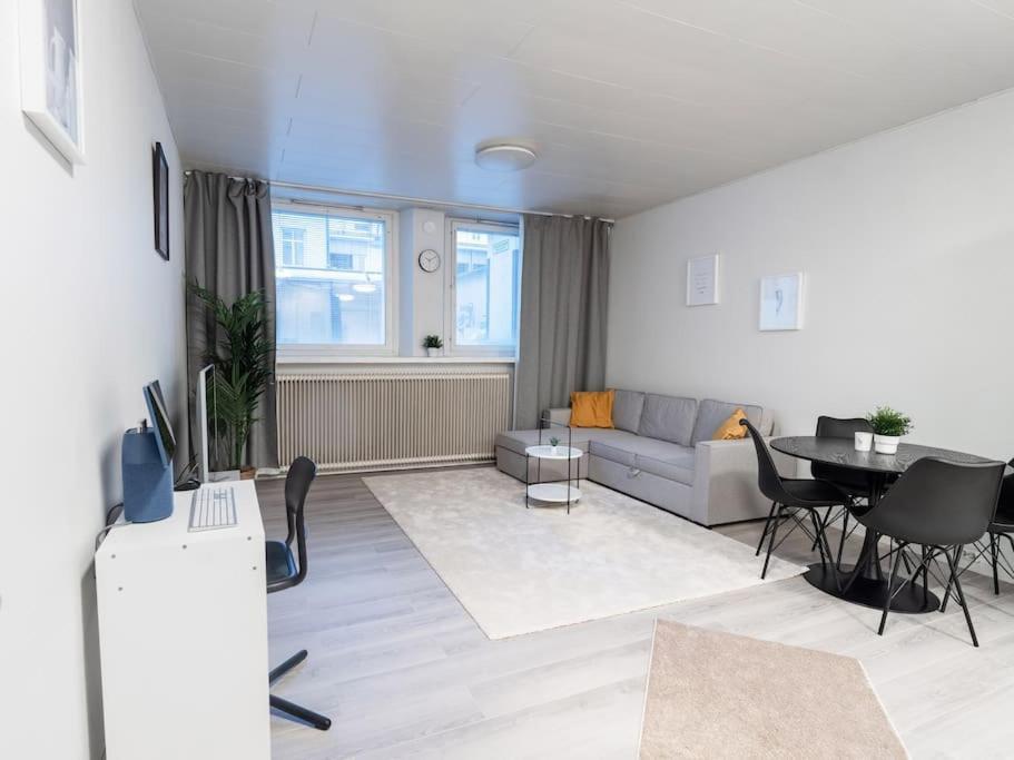 Cozy Roomy Studio Flat Next To Tram Stop @ Kallio Helsinki Kültér fotó